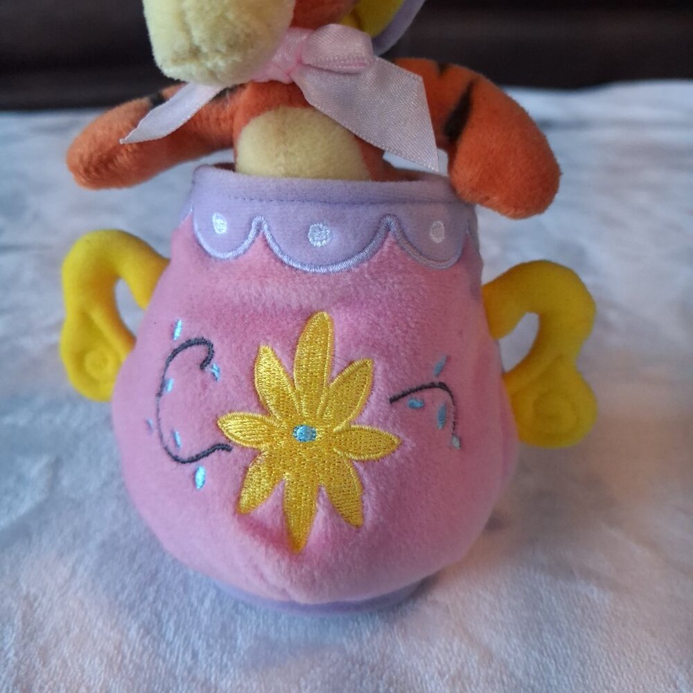Disney Winnie The Pooh Sugar Bowl With Surprise Tigger Plush‎ Easter Spring - Picture 5 of 12